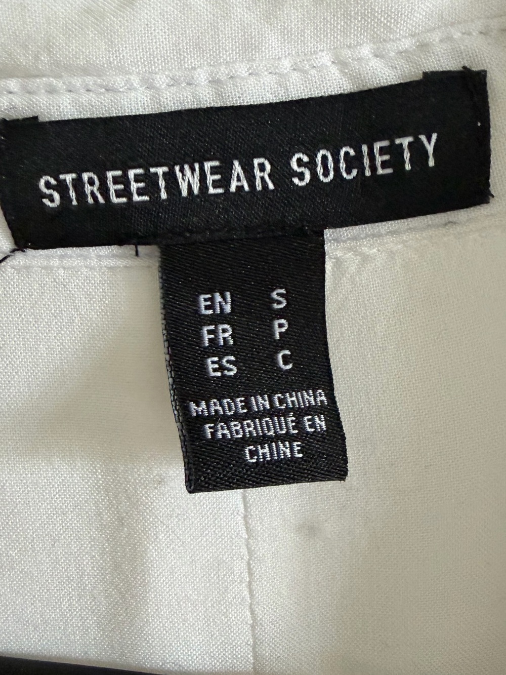 Cropped Blouse - Picture 2 of 3